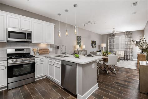 500 Station Apartments | Aurora, IL | Welcome Home