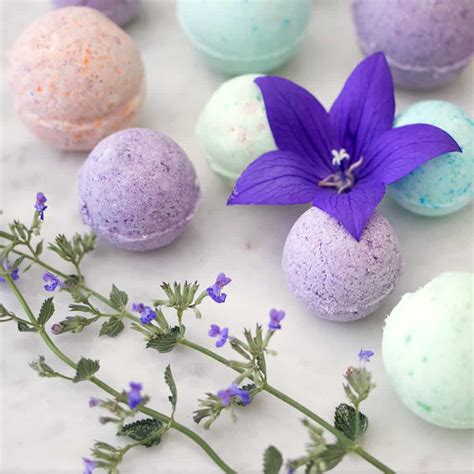 How To Make Easy Diy Bath Bombs at Jesse Quintal blog
