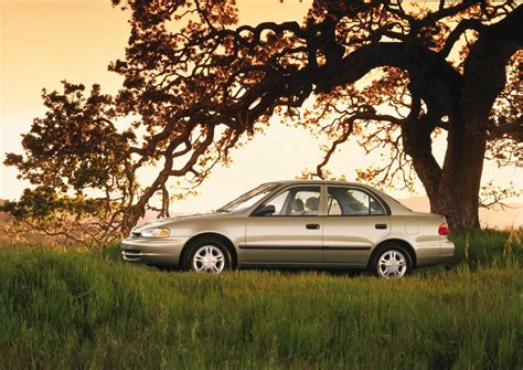 2001 Chevrolet Prizm Image. Photo 2 of 4