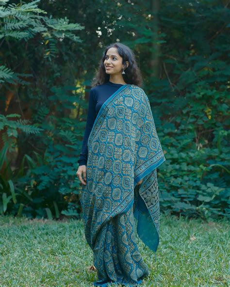 Ajrakh Linen hand block printed saree – AMOUNEE - Handloom & Handicraft