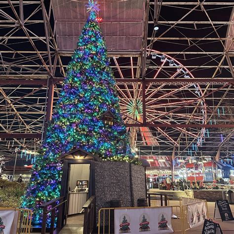 The Best St. Louis Christmas Events — The Foodie's Travel Guide