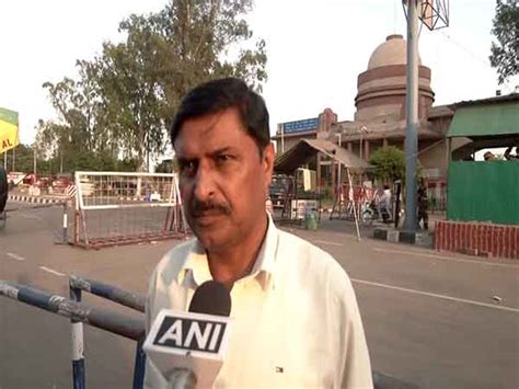 "28 Pakistanis departed, 105 Indians returned": Protocol officer at ...