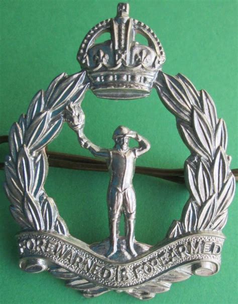 ROYAL OBSERVER CORPS BERET BADGE WITH PIN