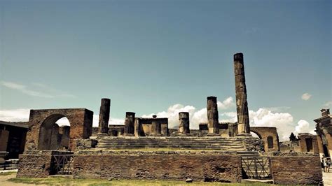 庞贝城III意大利的古老柱子 编辑类库存照片. 图片 包括有 老化, 测试, 吸引力, 庞贝城, 大理石 - 149402413