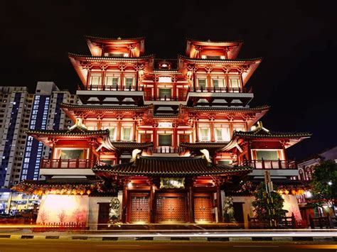 Buddha Tooth Relic Temple, Singapore: Dive into Buddhist Culture ...