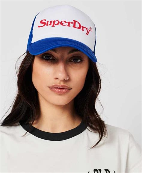 VINTAGE GRAPHIC TRUCKER CAP