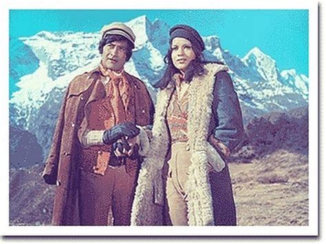 "I was delighted to have his guidance," Zeenat Aman on 'Dev Saab'