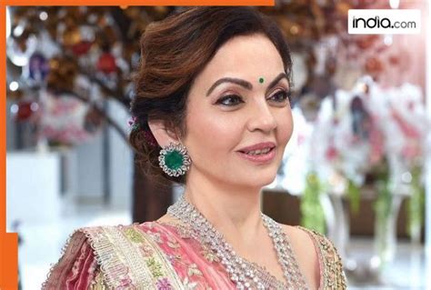 Mukesh Ambani's wife Nita Ambani lived with 30 people in one house ...