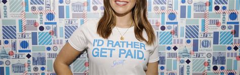 Download wallpaper look, pose, smile, makeup, figure, actress, Sophia ...