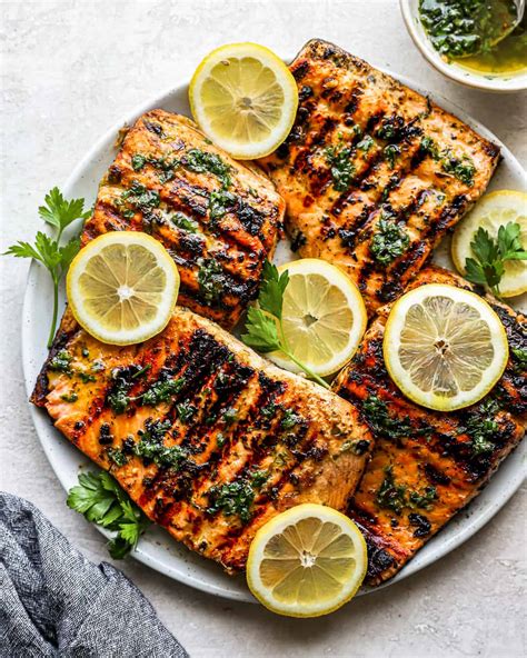 Grilled Salmon With Lemon