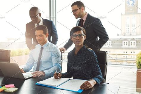 Multiracial Business People 的图像结果