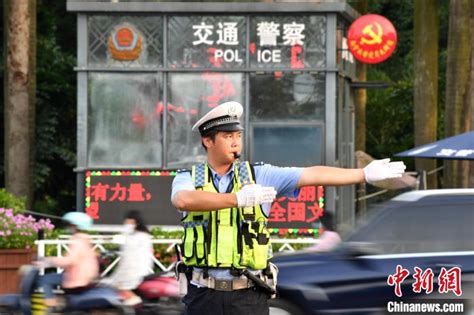 南宁交警在全国又火了，这一次居然是因为…|政务微博|交通事故|网红_新浪新闻