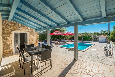 Casa Ava*** - Villas & holiday homes in Istria | CROATIA CHARTER HOLIDAYS