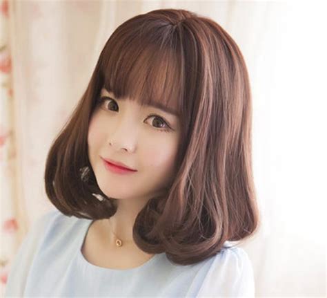 梨花烫头发图片女短发_伊卟图库