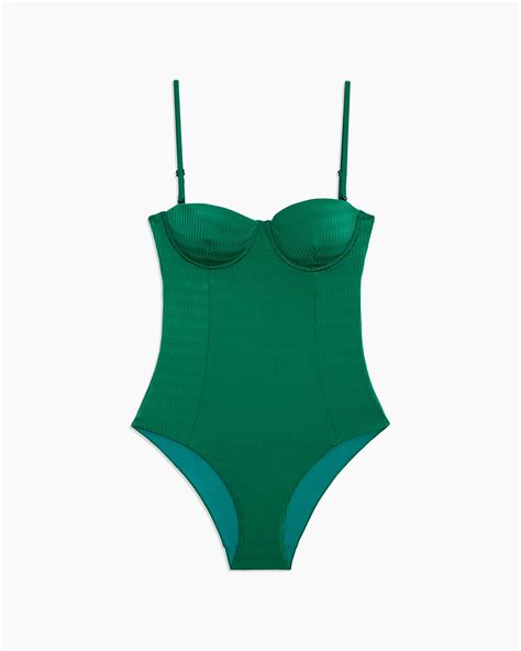 30 Swimsuits for Big Busts that are Supportive & Sexy - Dana Berez
