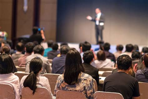 Expectativas en conferencias y eventos corporativos