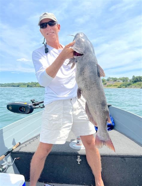 Hungry Lake Erie walleye are on the move: NE Ohio fishing report ...