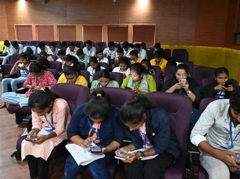 Dr Moonje Institute Of Management & Computer Studies