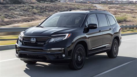 2020 Honda Pilot Buyer's Guide: Reviews, Specs, Comparisons