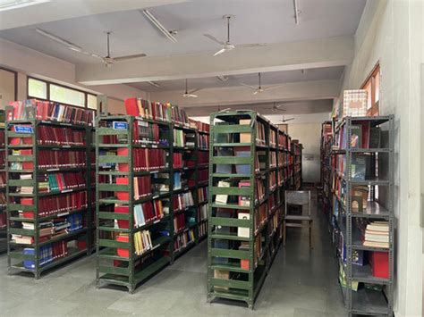 Maitreyi College