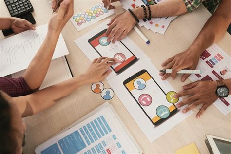 Choosing icons for mobile app | Free Photo