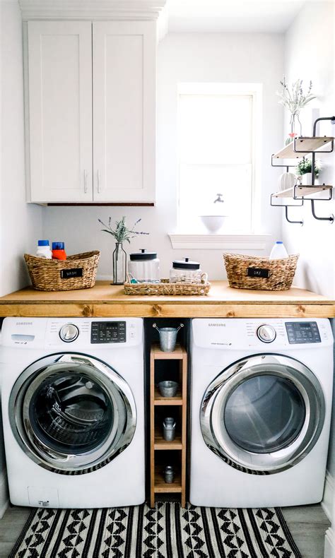 Rustic Farmhouse Laundry Room Ideas