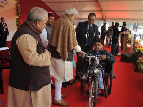 Modi gives over 15,000 equipment to differently-abled - Photos,Images ...