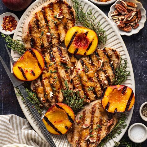Glazed Pork Chops with Peaches and Bourbon Glaze - Recipes Vista