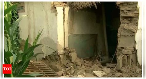 China Earthquake: Earthquake in eastern China knocks down houses and ...