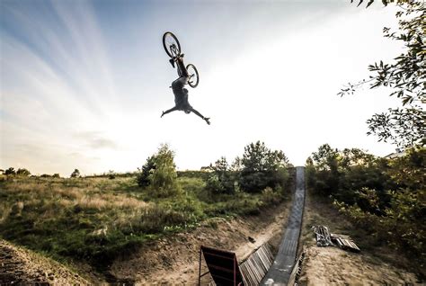 Dirt Jump Wallpapers - Top Free Dirt Jump Backgrounds - WallpaperAccess