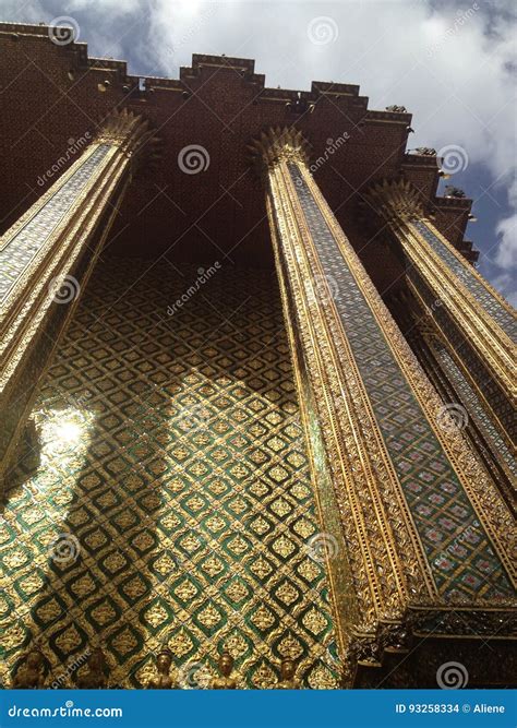 Thai Royal Palace editorial stock image. Image of golden - 93258334