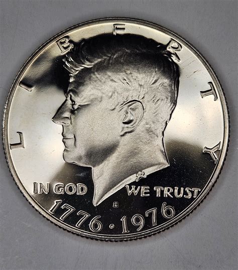 1976 s Kennedy Bicentennial Half Dollar Proof- USA Coin | Property Room