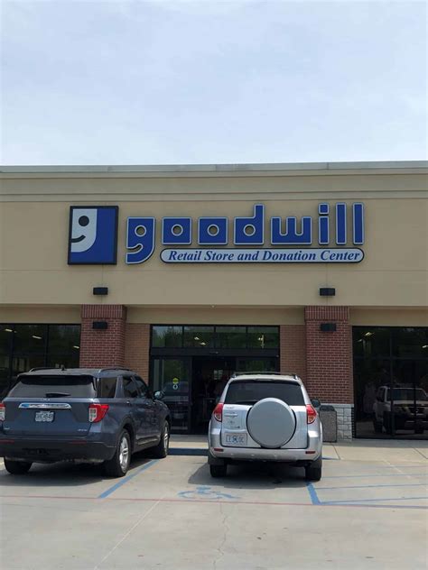Goodwill Retail Store of Springfield, MO - Chestnut Crossing - MERS ...