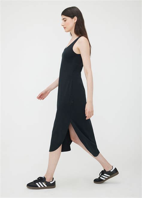 Kit + Ace: Timeless Technical Clothing For Men and Women
– Kit and Ace