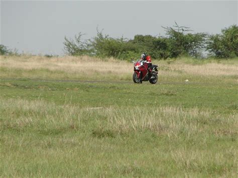 Honda VFR1200F Pictures | Honda VFR1200F Images and Photos in different ...