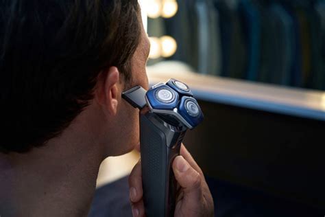 Customer Reviews: Philips Norelco Shaver 7200, Rechargeable Wet & Dry ...