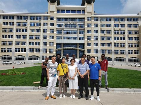 【携程攻略】天津天津大学景点,每年都要到天津大学去招收高校毕业的学生。天津大学是国家985，211重…
