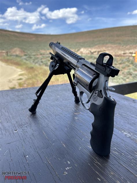 Smith & Wesson Performance Center 460 XVR, 460 s&w mag. | Northwest ...