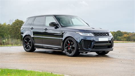 Range Rover SVR | Luxury Car Rental with Autofusion