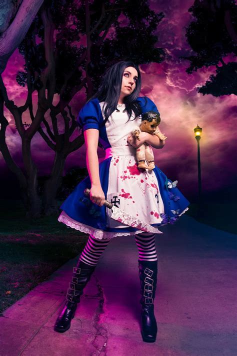 Download wallpaper background, knife, Alice, section girls in ...