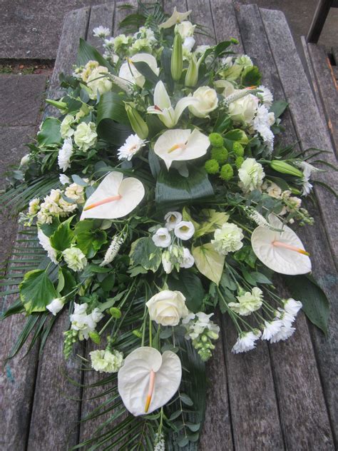 4ft coffin spray. … | Funeral flower arrangements, Funeral flowers ...
