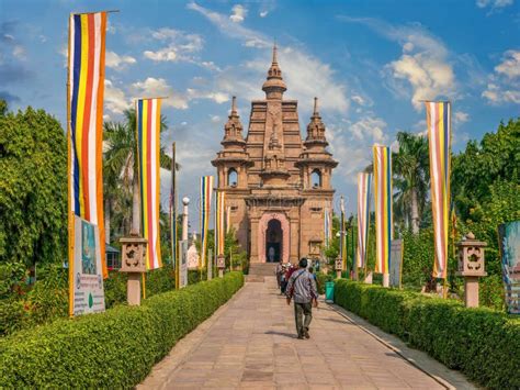 Varanasi –Ayodhya Tour