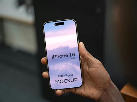 Hand tenant l'iPhone 16 Pro Mockup (PSD + Figma) | Modèles PSD gratuits