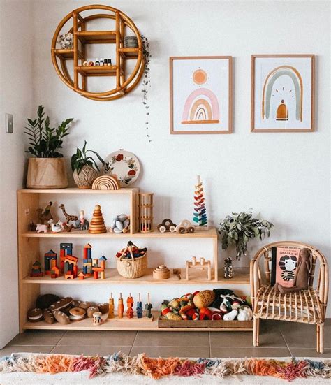 L’image contient peut-être : chaussures et intérieur | Kid room decor ...
