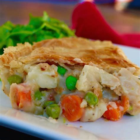 The tastiest veggie pot pie recipe | WHAT the HECK do I eat NOW