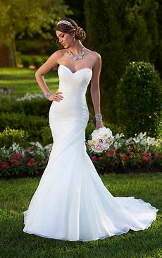 White Wedding Gowns Fitting by Organza Fit Flare Corset Wedding Dress Stella York White Wedding Gowns Fitting