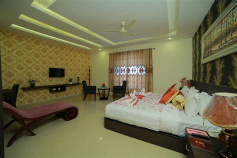 Prabhaa Grand Inn - Hotel Booking in vellore, chittoor | Restaurant in ...