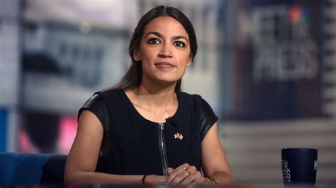 AOC Politician 的图像结果