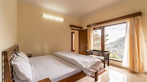 Roamhome offers you the best prices to book villas, hotels & homestays ...