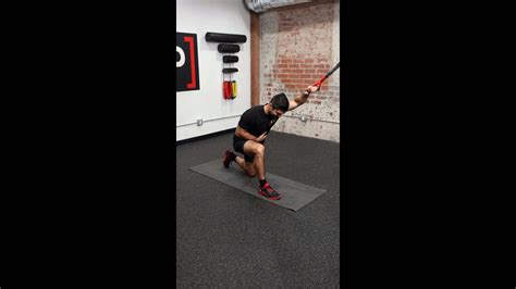 Kneeling Lateral Pull Down
